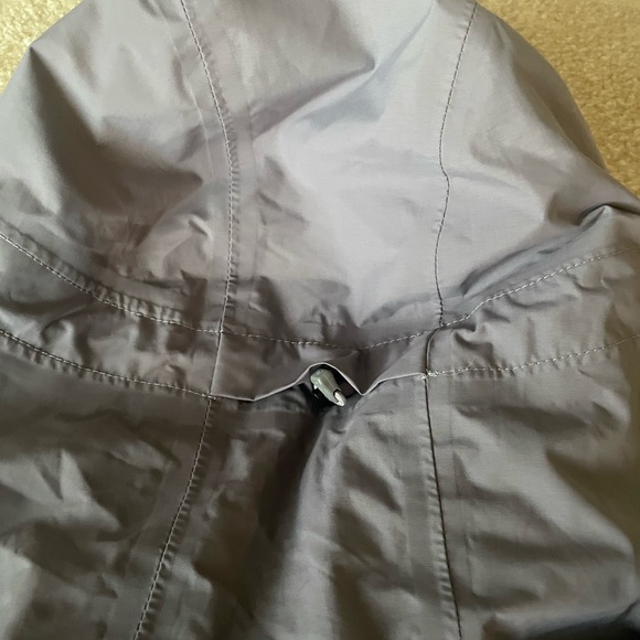 The North Face wind breaker jacket. Light purple. Women size XL - Picture 14 of 15